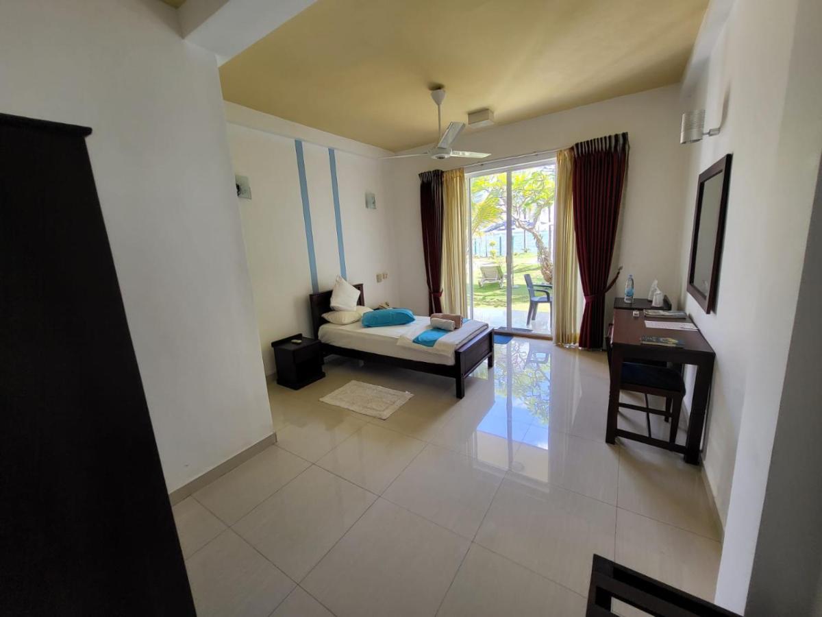 Rainbow Lagoon Resort Negombo Eksteriør billede